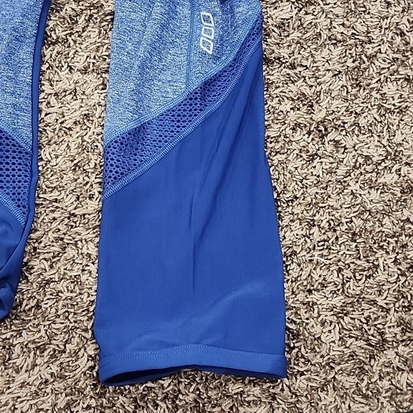 Lorna Jane capri leggings - Picture 2 of 7